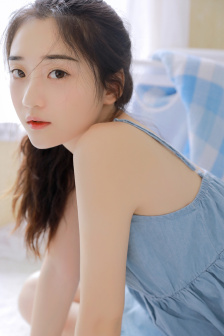 纳西妲坐旅行者的胡萝卜